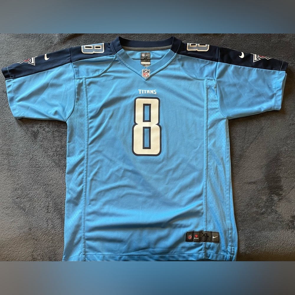 NFL Tennessee Titans #8 Mariota Jersey - Nike - women’s XL